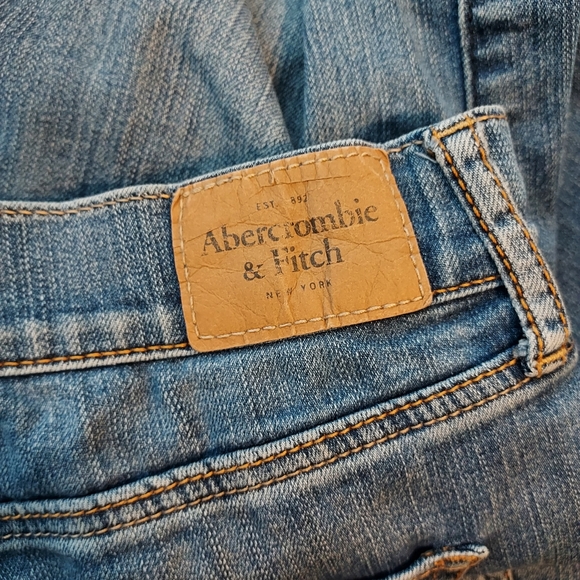 Abercrombie and Fitch 4L Jeans - Picture 6 of 7